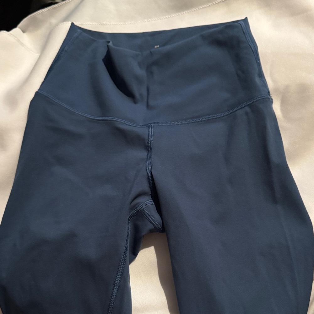 Everlane Navy High-Rise Perform 24/7 Leggings - Picture 4 of 5